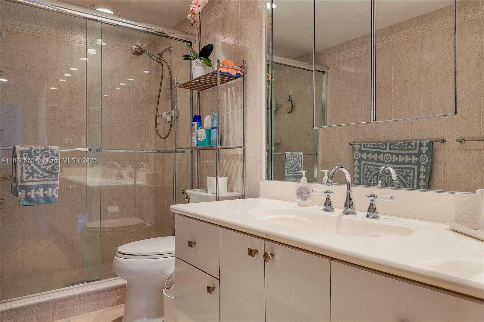 Small Image of 1950 SOUTH OCEAN DR #4E, Hallandale Beach Number 18