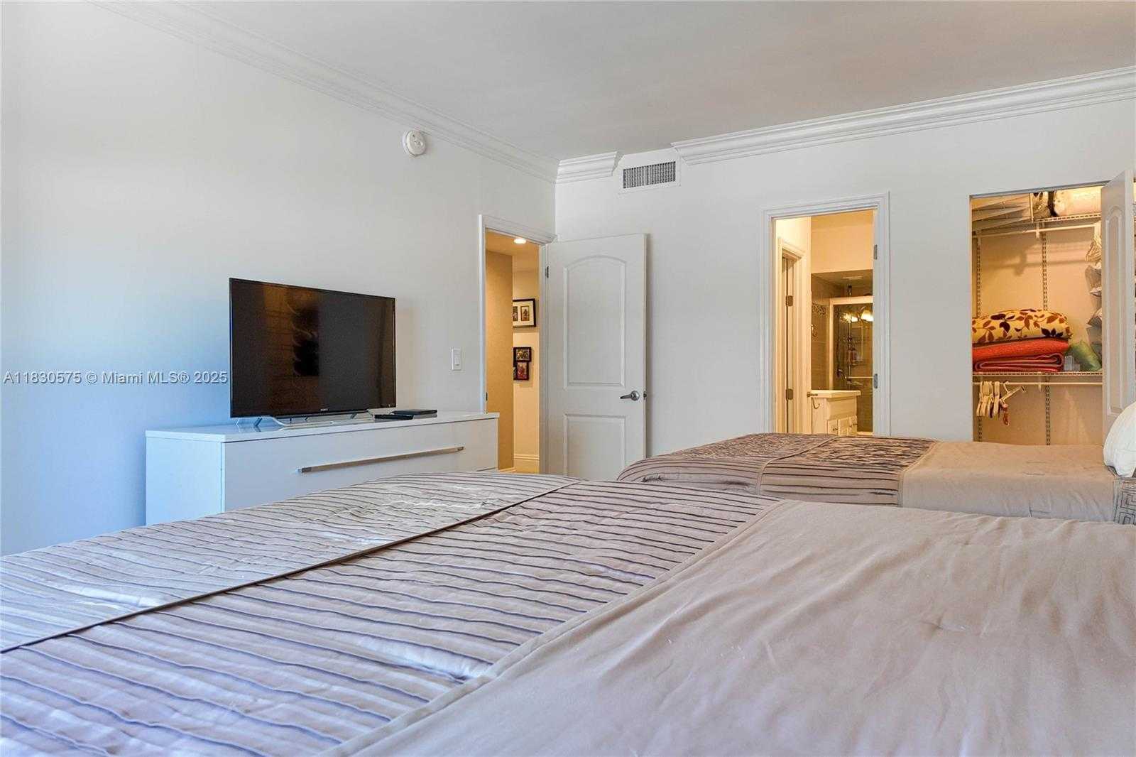 Small Image of 1950 SOUTH OCEAN DR #4E, Hallandale Beach Number 25