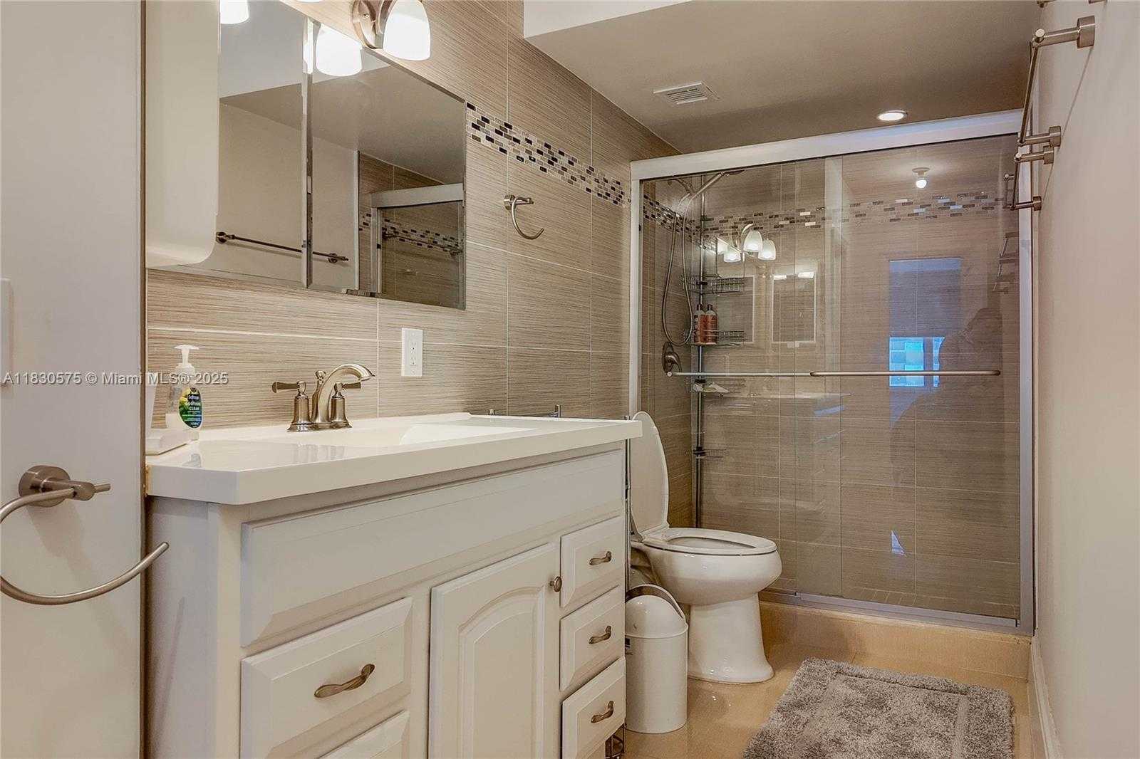 Small Image of 1950 SOUTH OCEAN DR #4E, Hallandale Beach Number 28