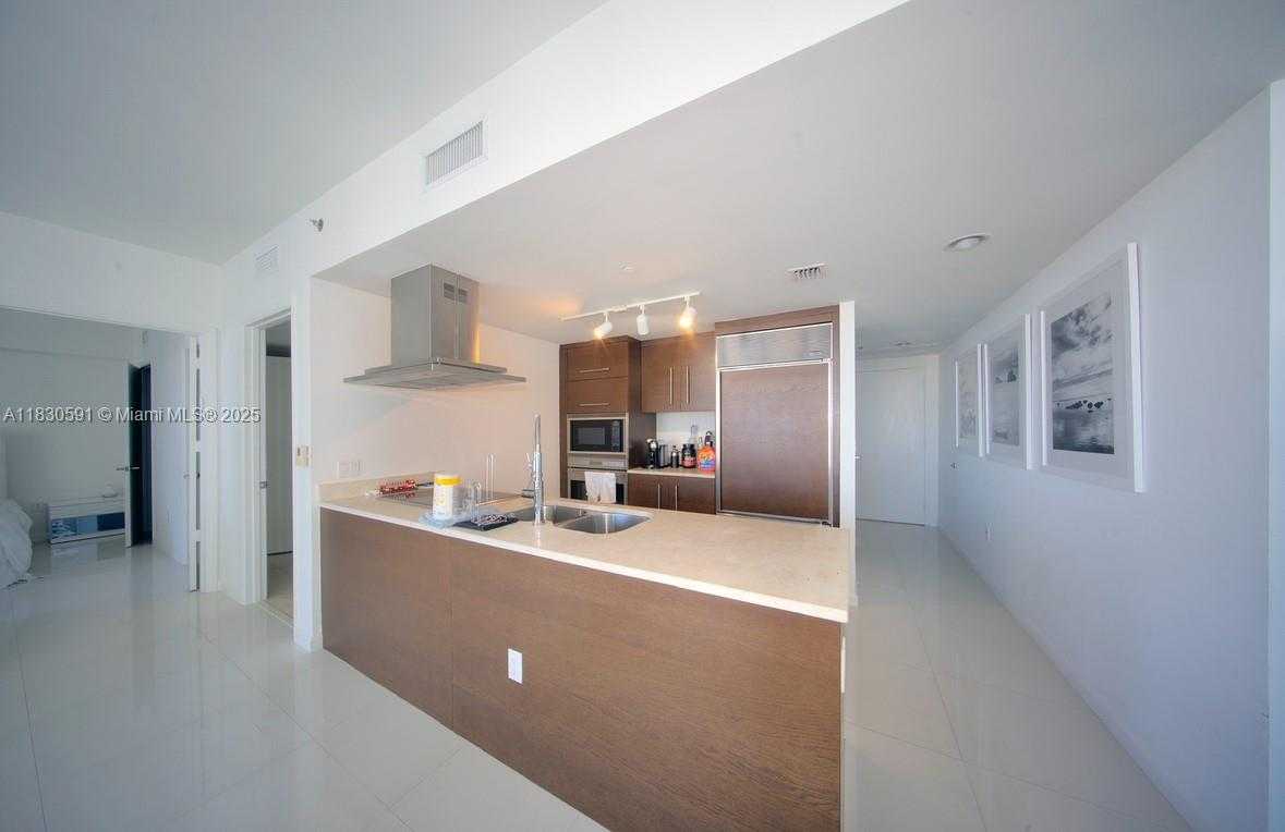 Small Image of 495 BRICKELL AVE #4004, Miami Number 5
