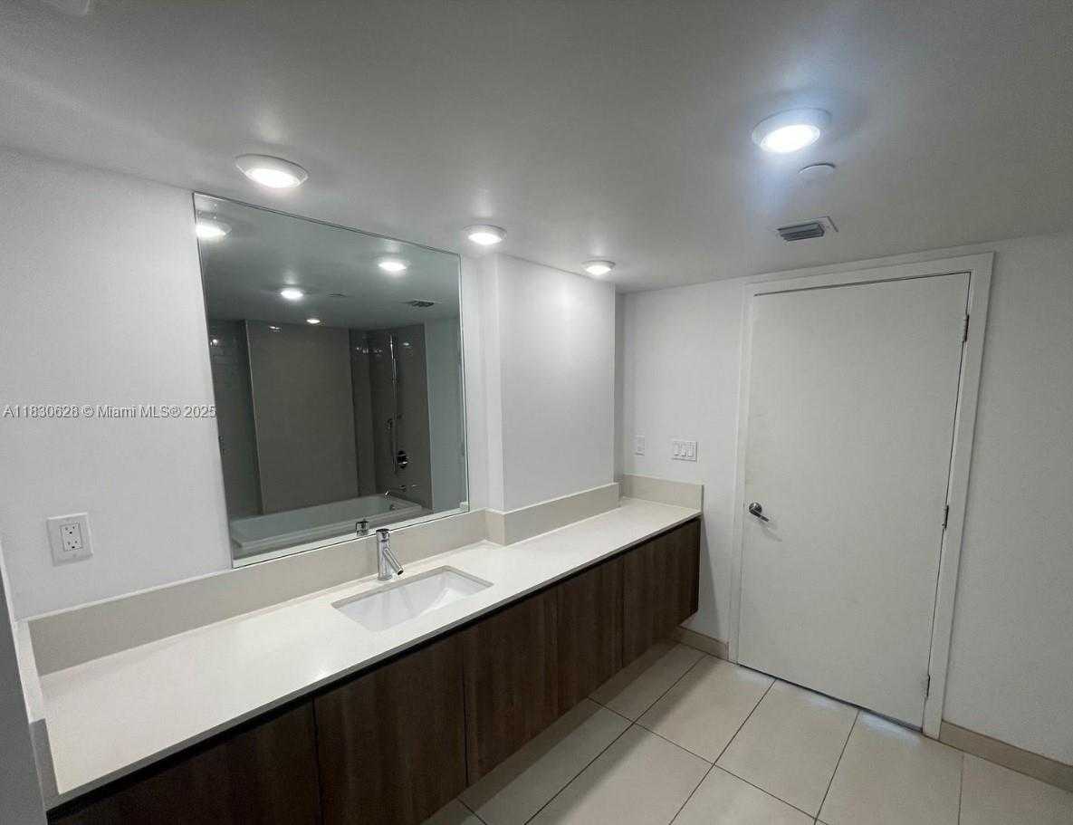 Small Image of 1025 92ND ST #602, Bay Harbor Islands Number 7