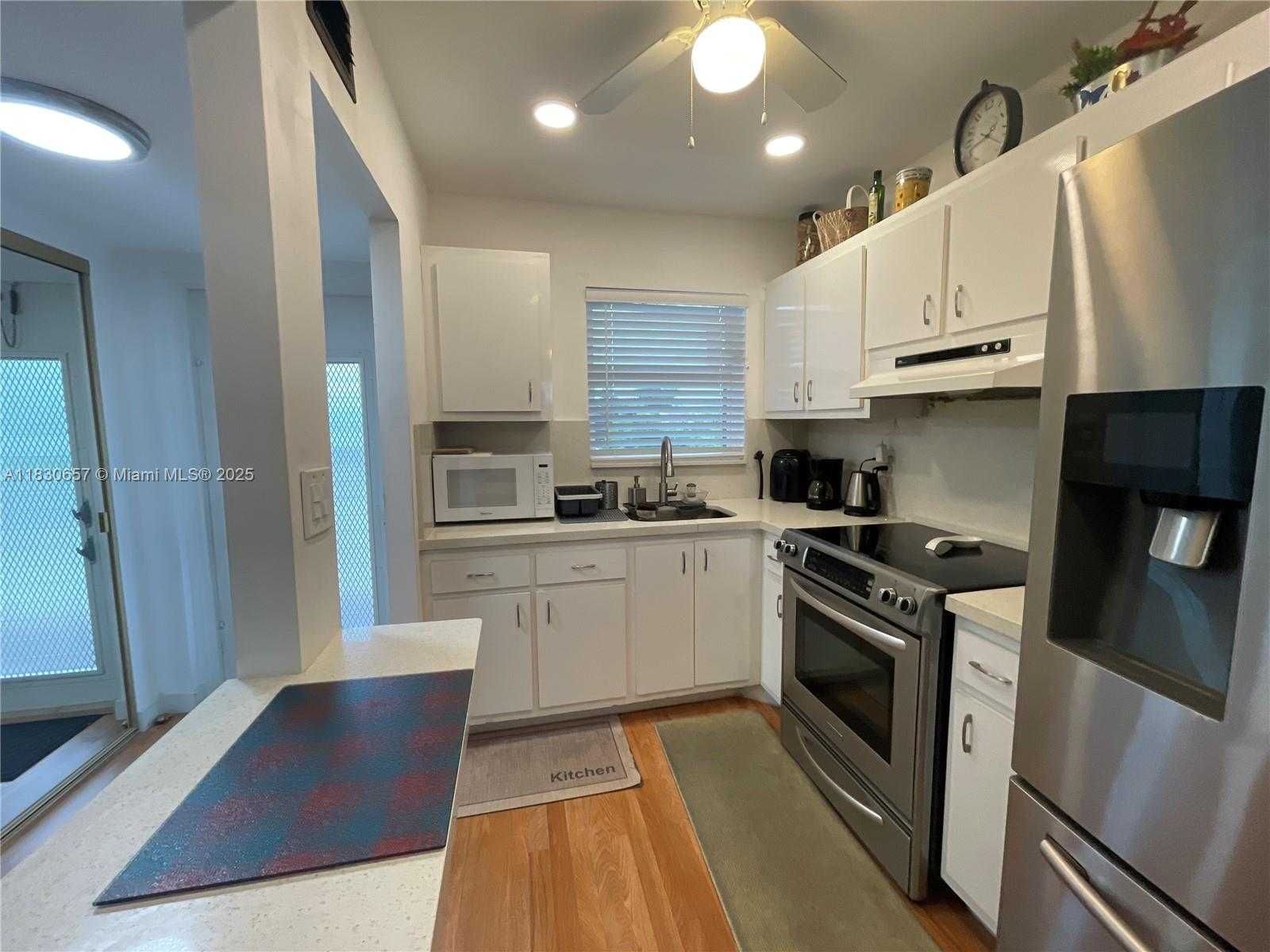 Small Image of 8951 SUNRISE LAKES BLVD #310, Sunrise Number 12