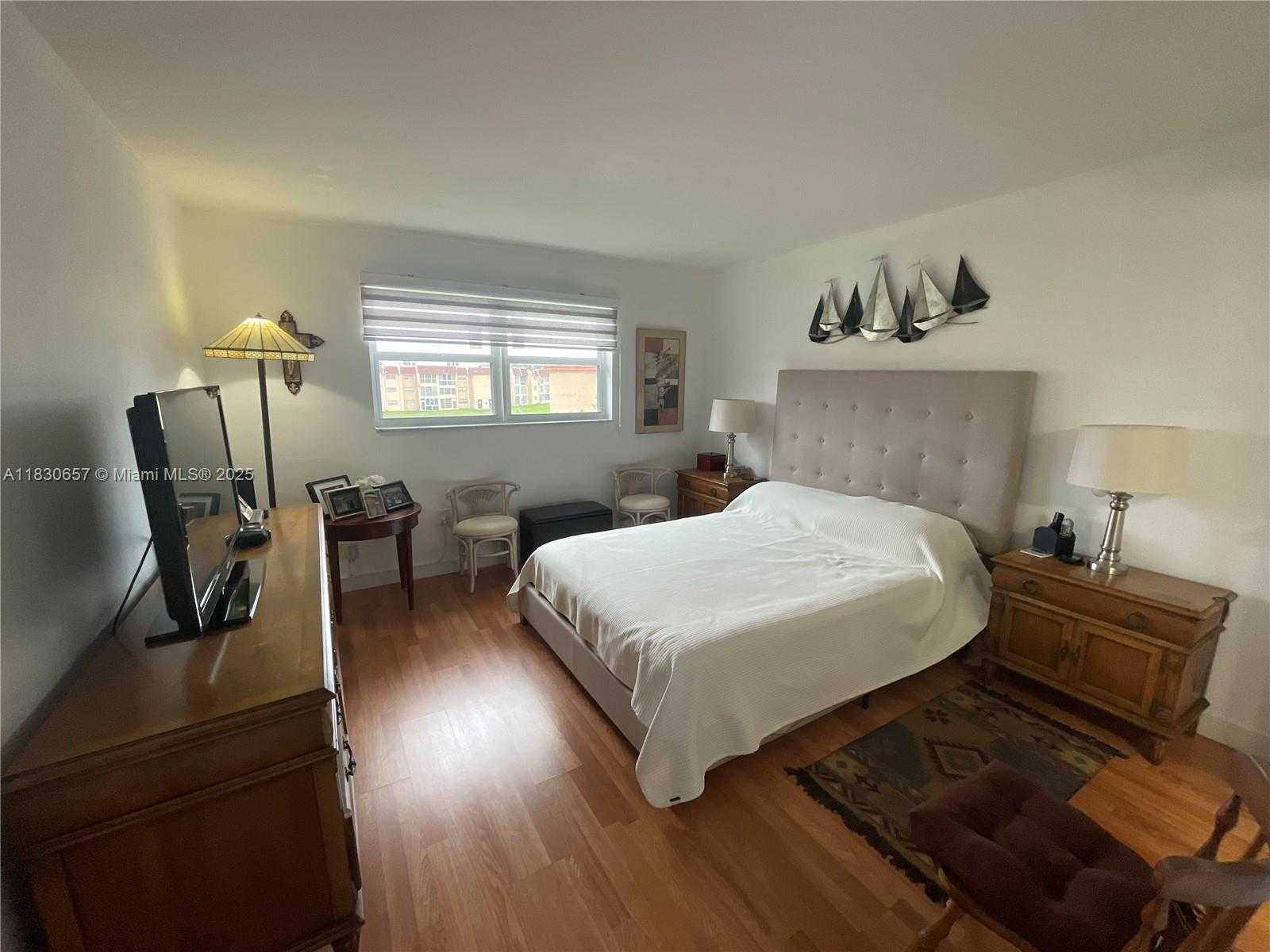 Small Image of 8951 SUNRISE LAKES BLVD #310, Sunrise Number 15