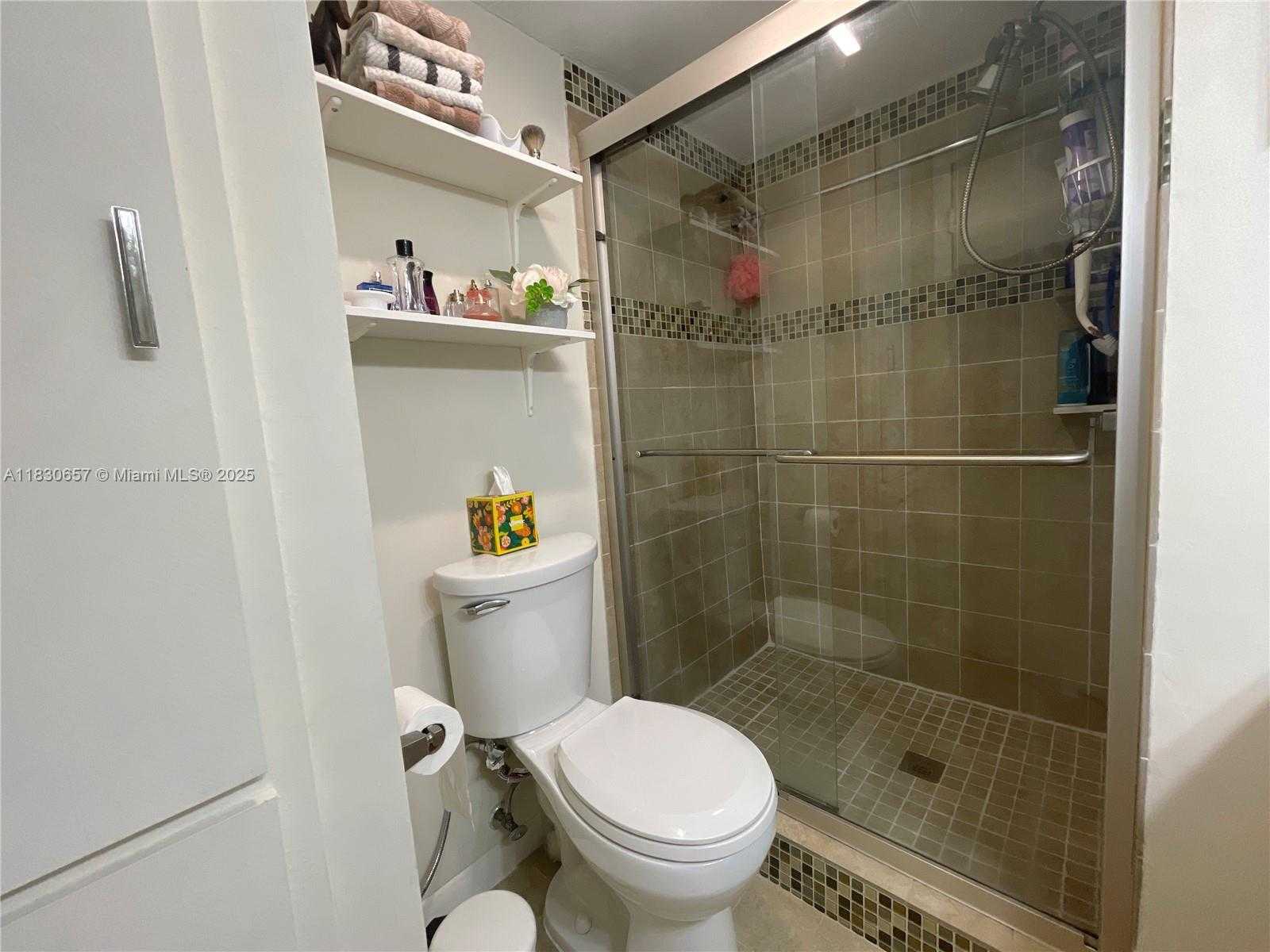Small Image of 8951 SUNRISE LAKES BLVD #310, Sunrise Number 18