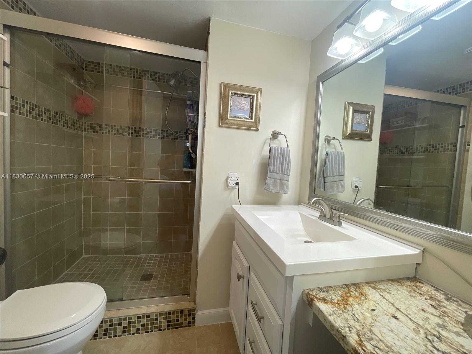 Small Image of 8951 SUNRISE LAKES BLVD #310, Sunrise Number 19