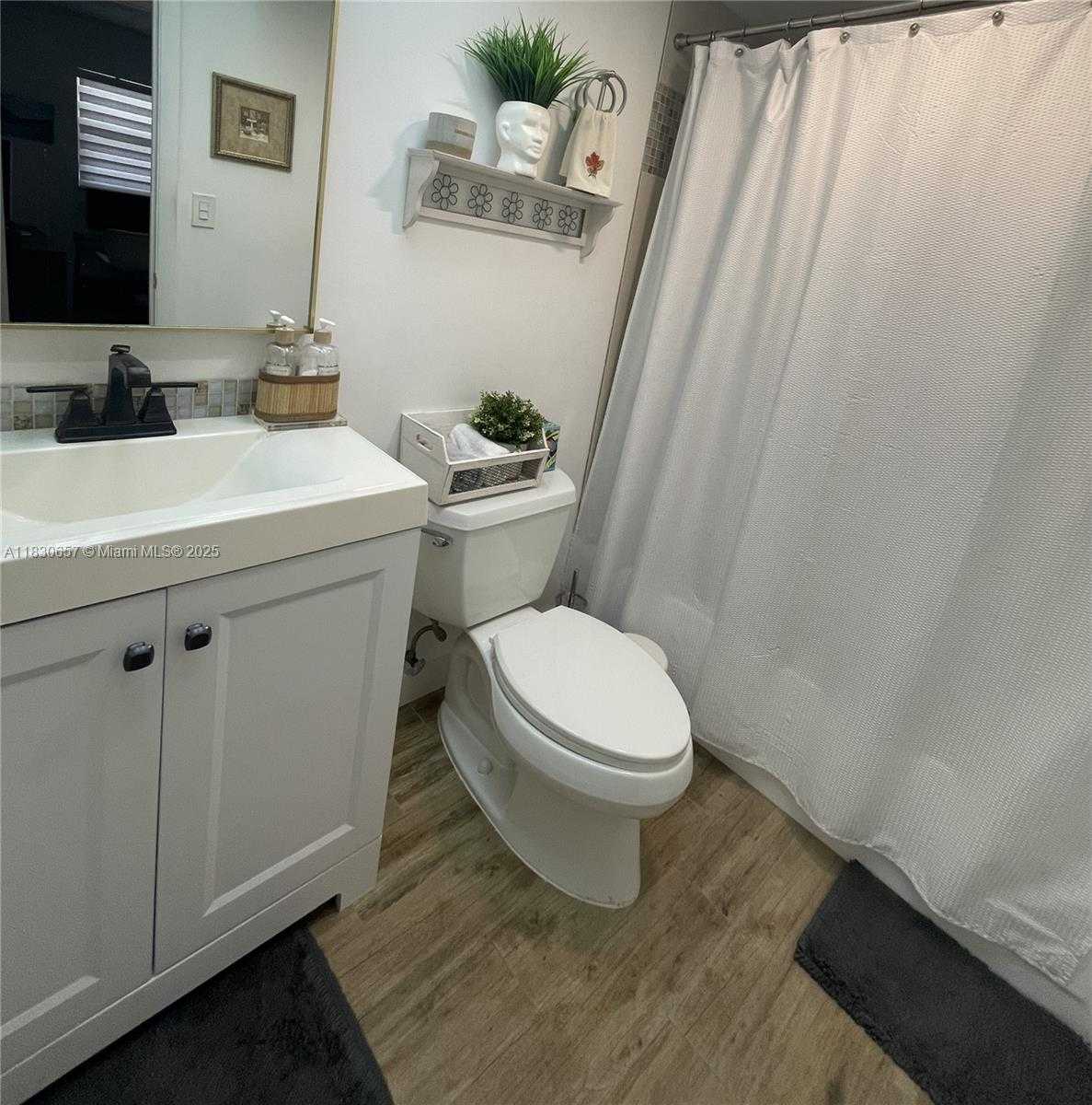 Small Image of 8951 SUNRISE LAKES BLVD #310, Sunrise Number 22