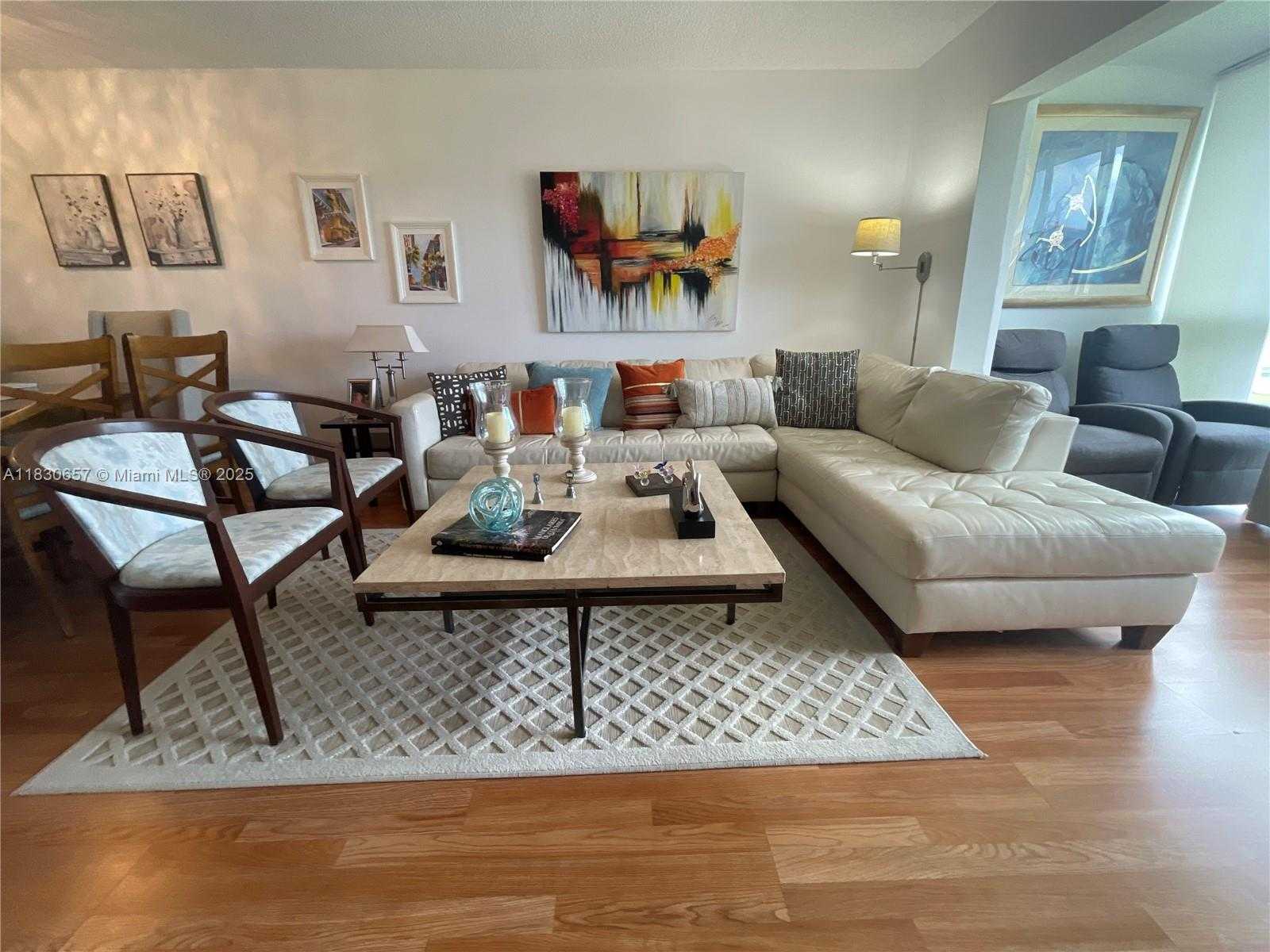 Small Image of 8951 SUNRISE LAKES BLVD #310, Sunrise Number 4