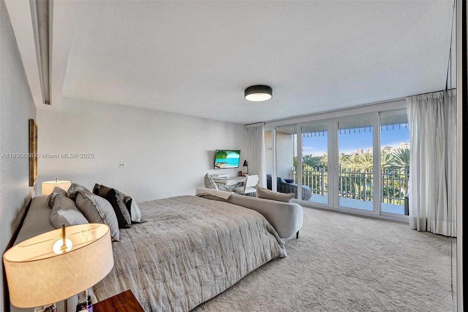 Small Image of 2 GROVE ISLE DR #B410, Miami Number 29