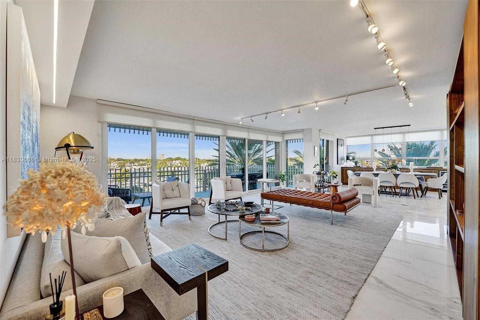 Small Image of 2 GROVE ISLE DR #B410, Miami Number 3