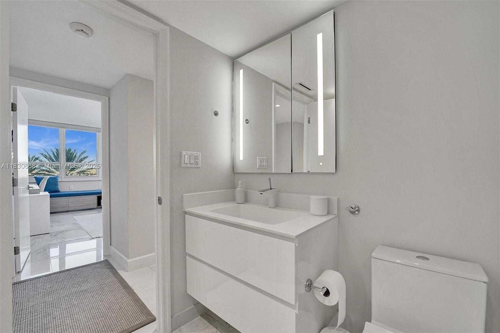 Small Image of 2 GROVE ISLE DR #B410, Miami Number 32