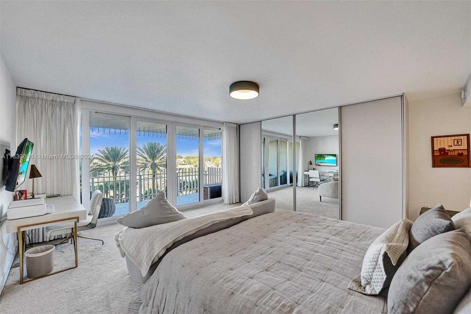 Small Image of 2 GROVE ISLE DR #B410, Miami Number 36