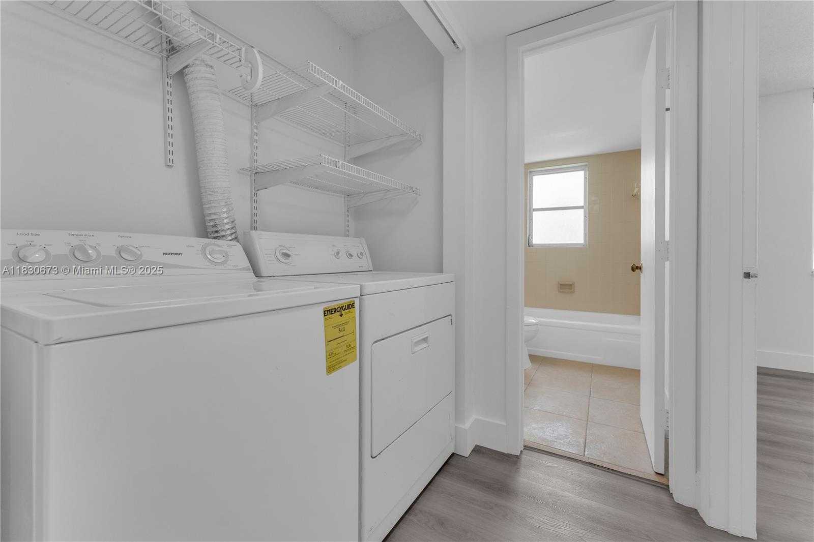 Small Image of 8560 NORTH SHERMAN CIR #208, Miramar Number 12