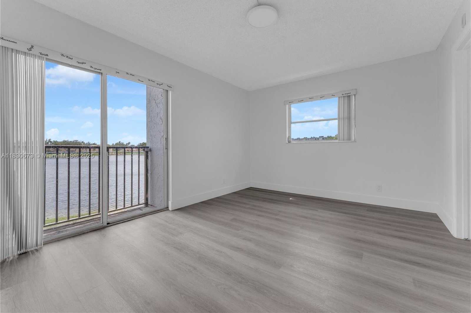 Small Image of 8560 NORTH SHERMAN CIR #208, Miramar Number 14