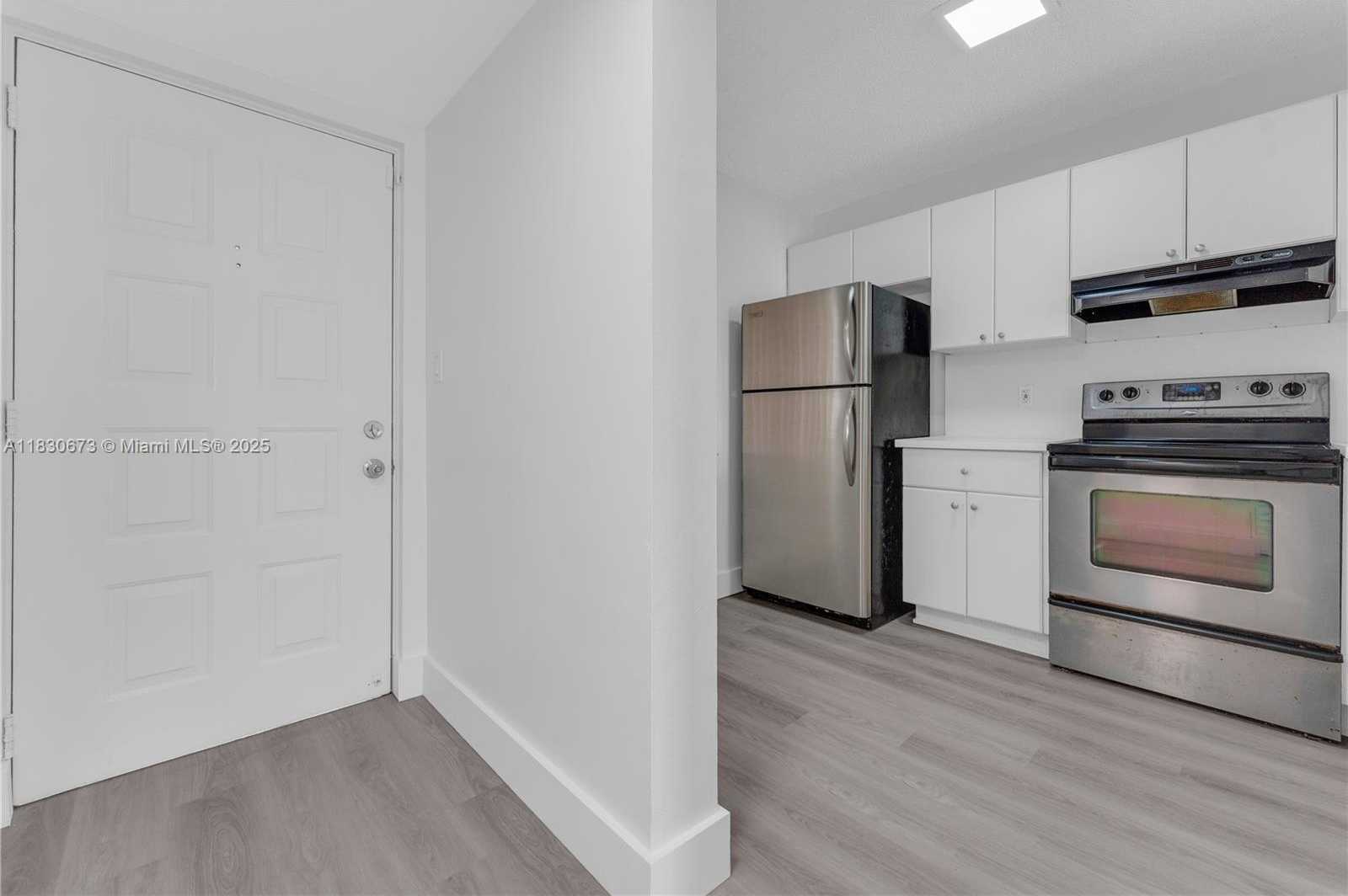 Small Image of 8560 NORTH SHERMAN CIR #208, Miramar Number 8