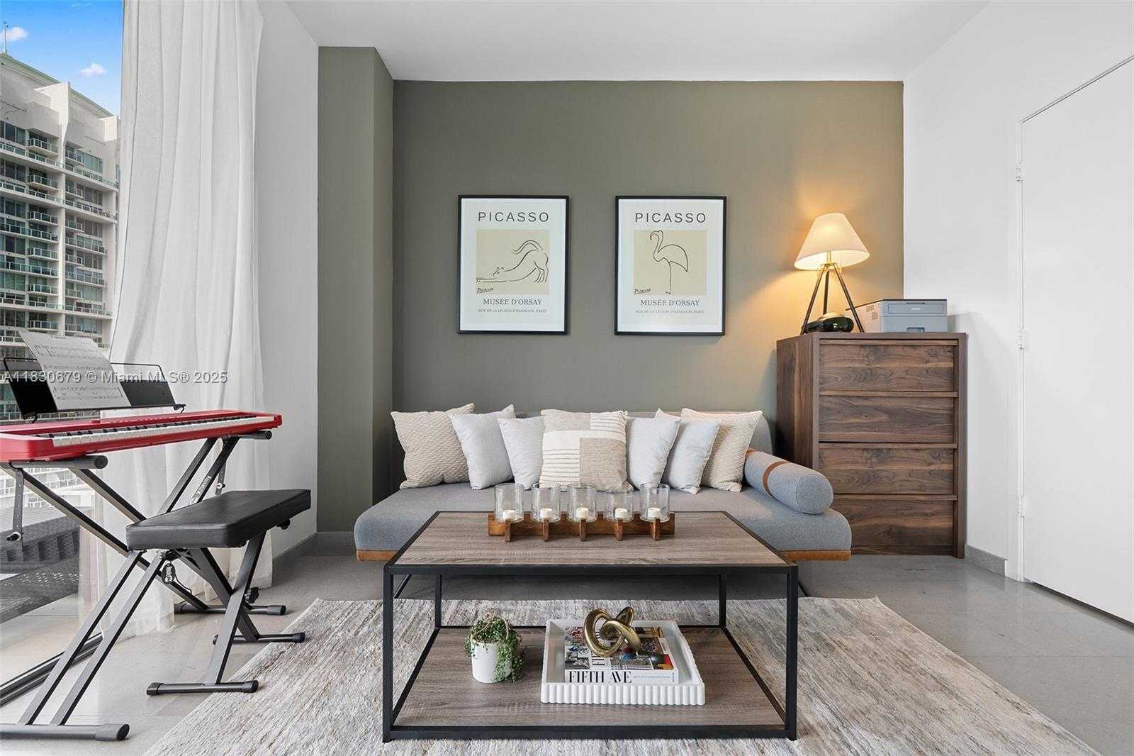 Small Image of 68 SOUTH EAST 6TH ST #2512, Miami Number 14