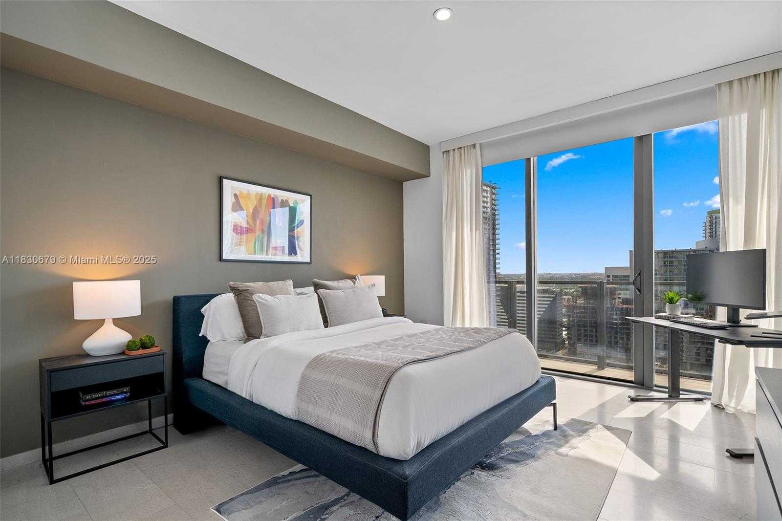 Small Image of 68 SOUTH EAST 6TH ST #2512, Miami Number 26