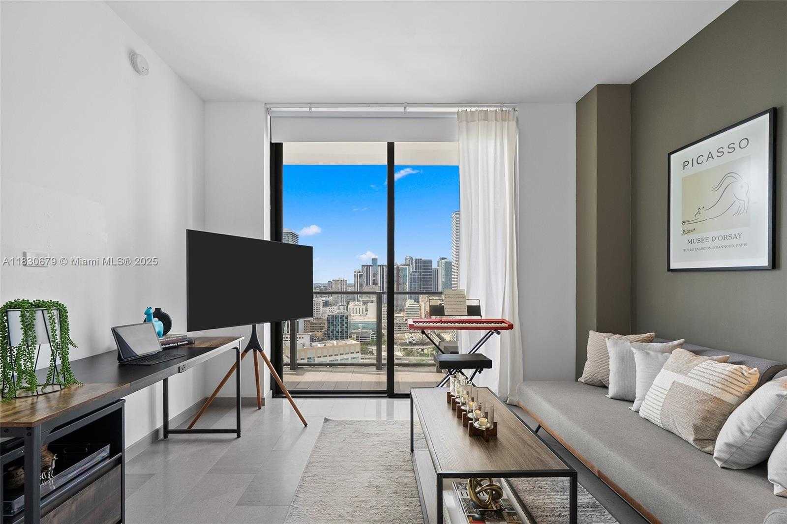 Small Image of 68 SOUTH EAST 6TH ST #2512, Miami Number 36