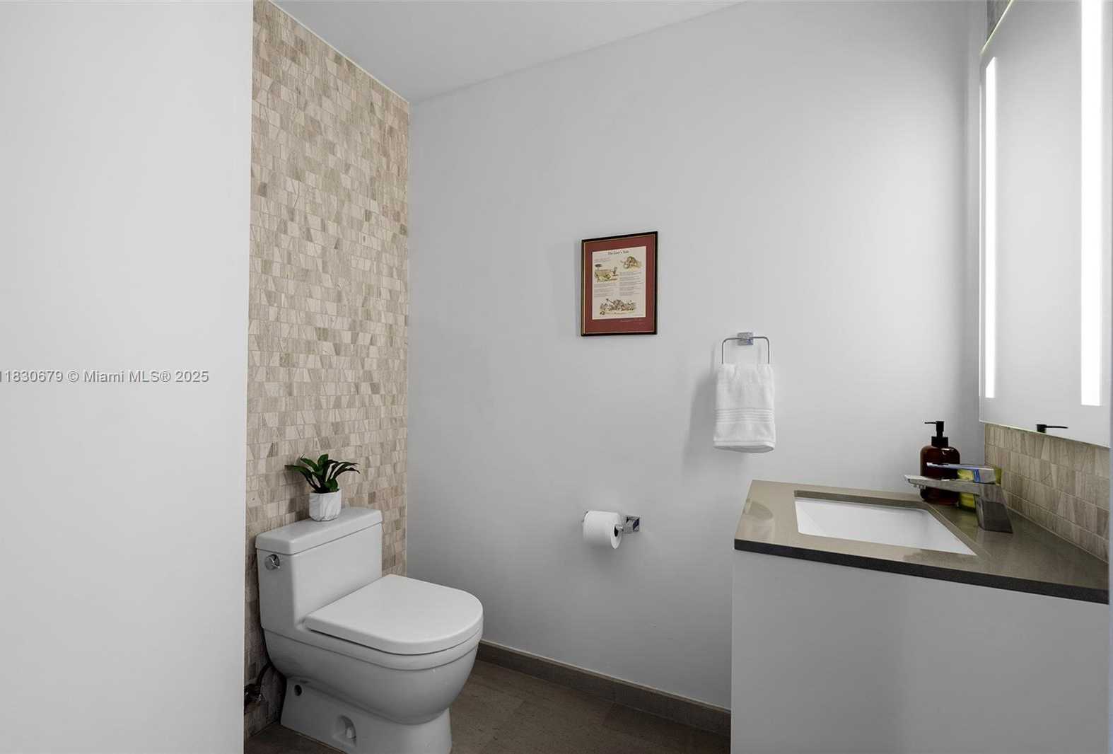 Small Image of 68 SOUTH EAST 6TH ST #2512, Miami Number 42