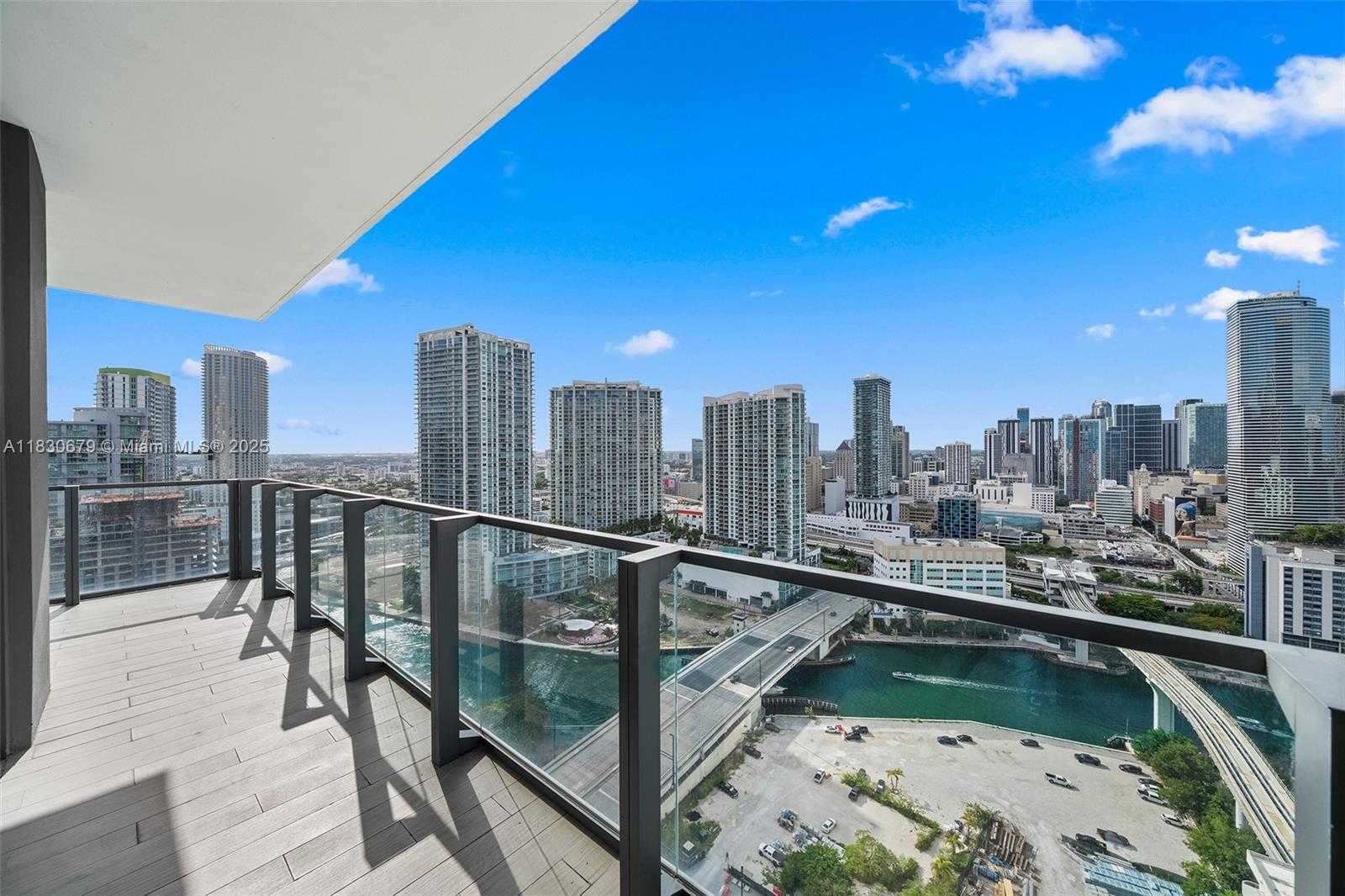 Small Image of 68 SOUTH EAST 6TH ST #2512, Miami Number 47