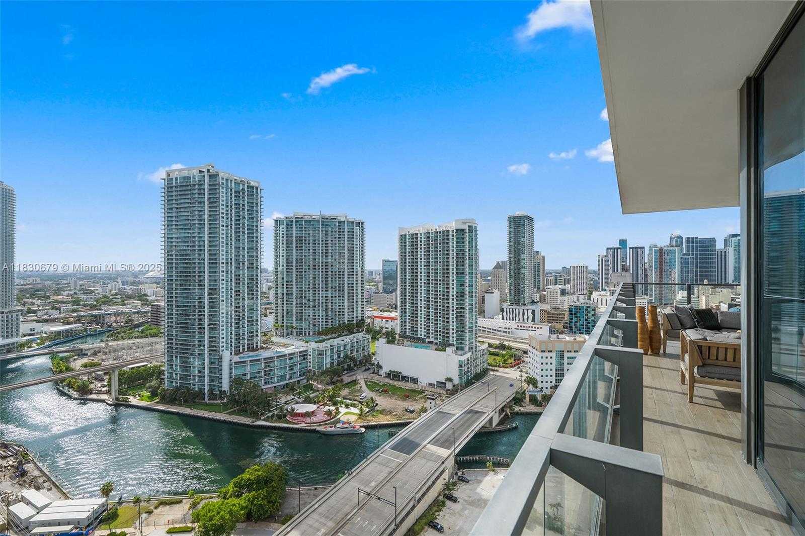 Small Image of 68 SOUTH EAST 6TH ST #2512, Miami Number 48