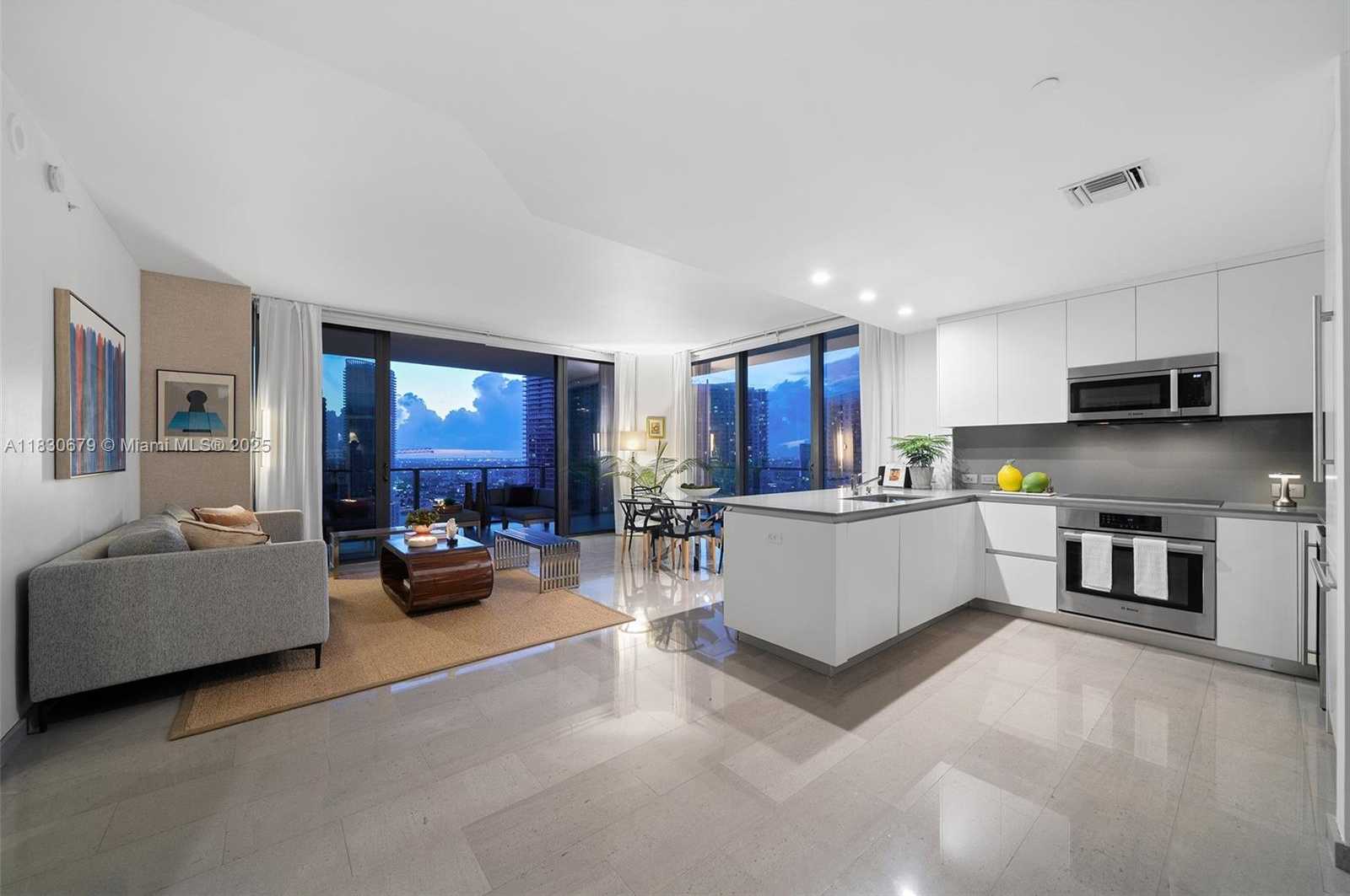 Small Image of 68 SOUTH EAST 6TH ST #2512, Miami Number 49