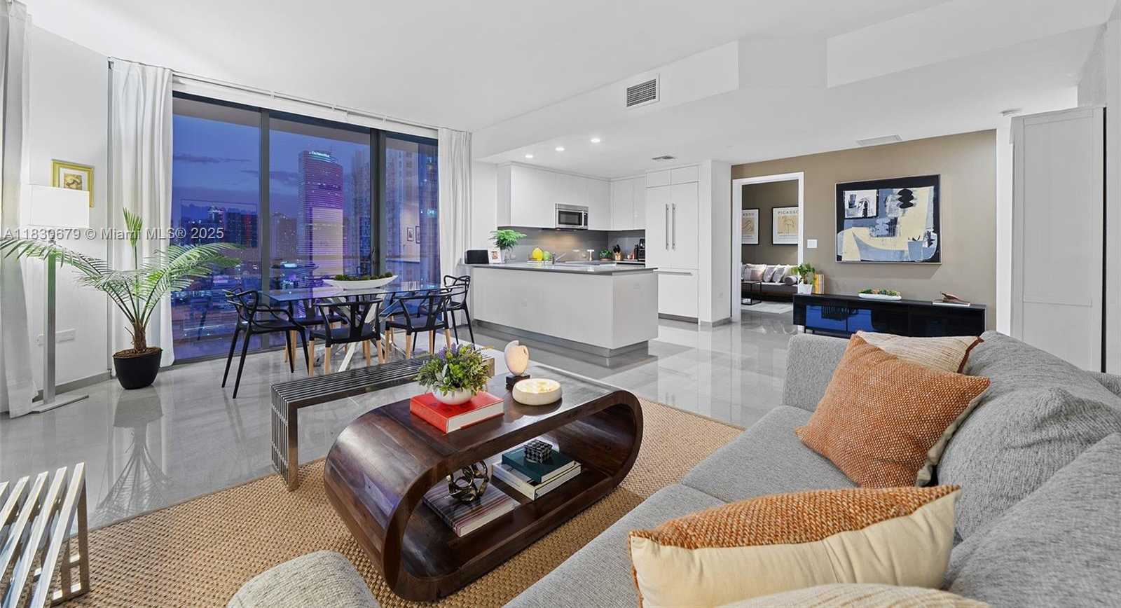 Small Image of 68 SOUTH EAST 6TH ST #2512, Miami Number 52