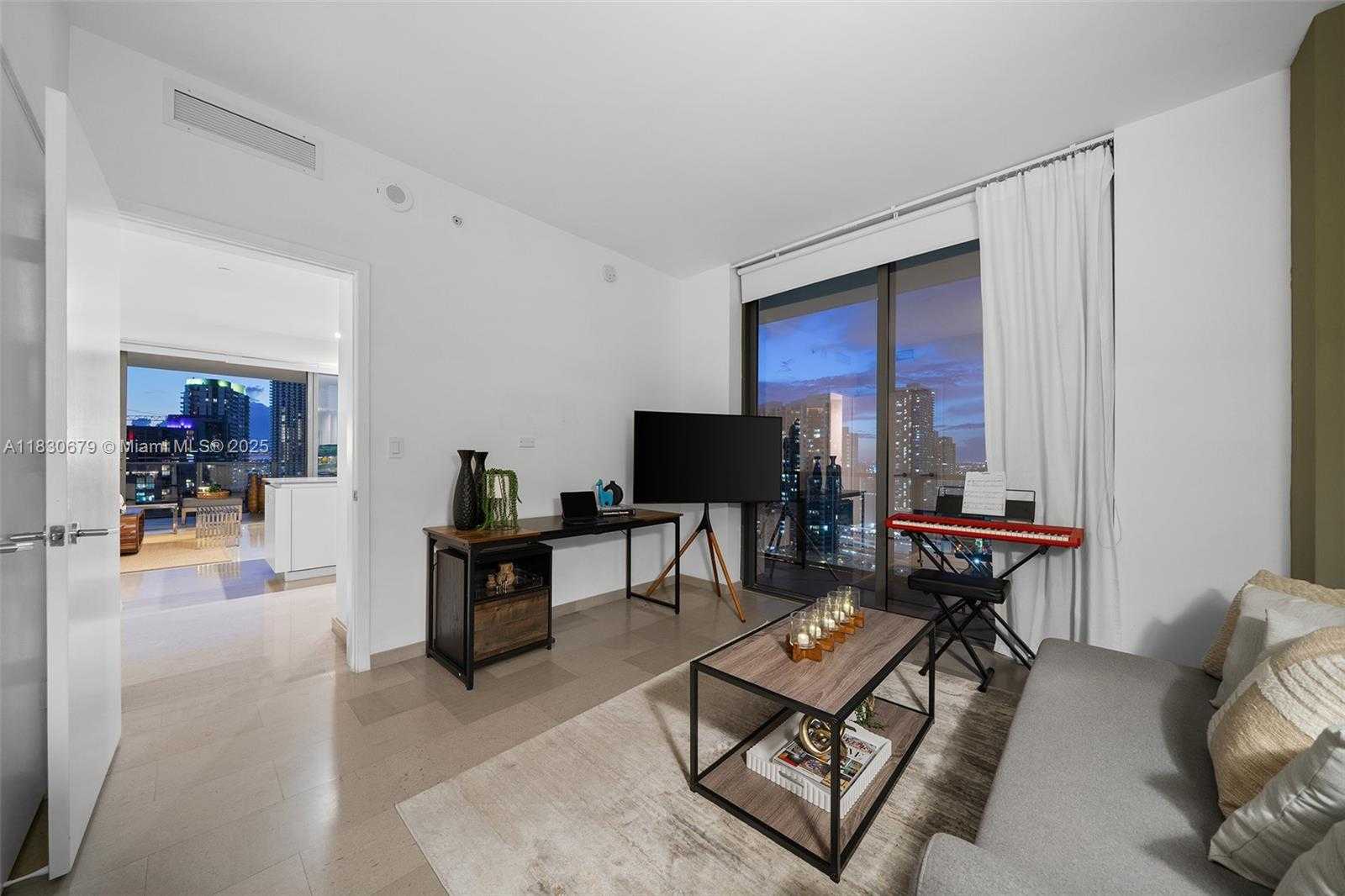 Small Image of 68 SOUTH EAST 6TH ST #2512, Miami Number 57