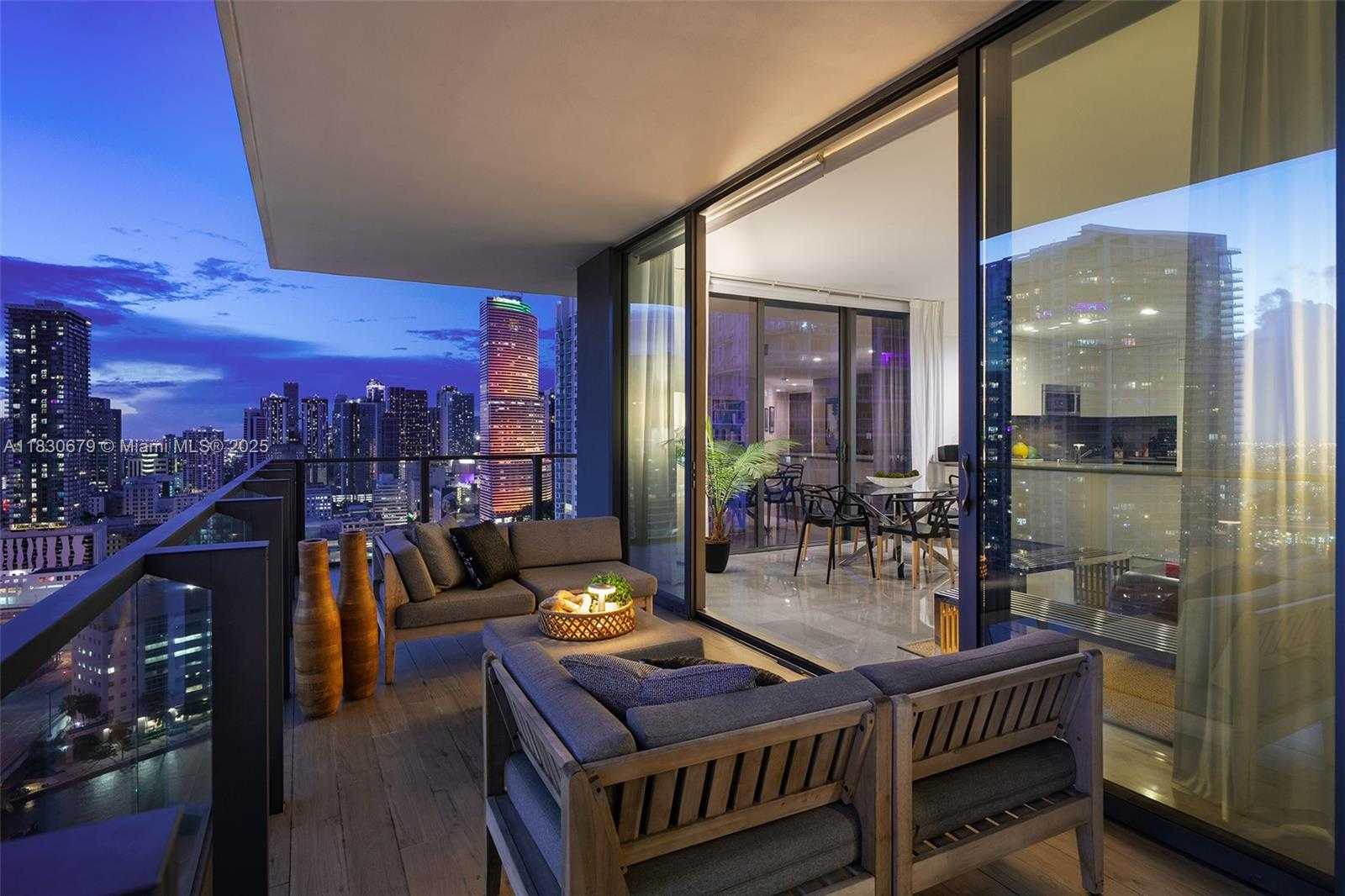 Small Image of 68 SOUTH EAST 6TH ST #2512, Miami Number 58