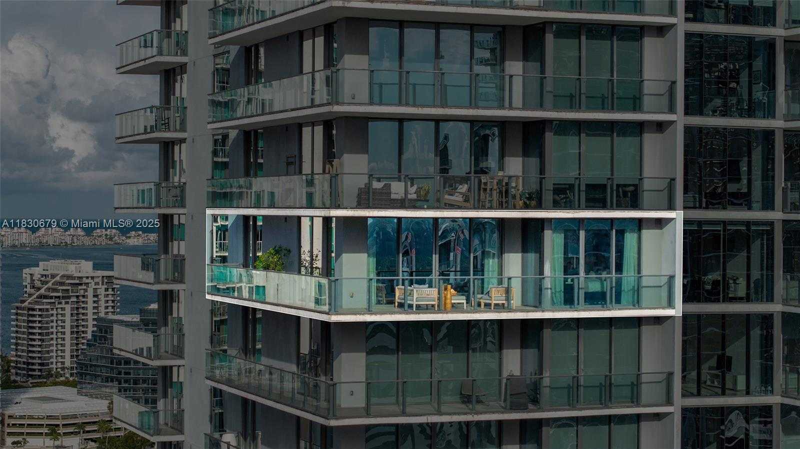 Small Image of 68 SOUTH EAST 6TH ST #2512, Miami Number 63
