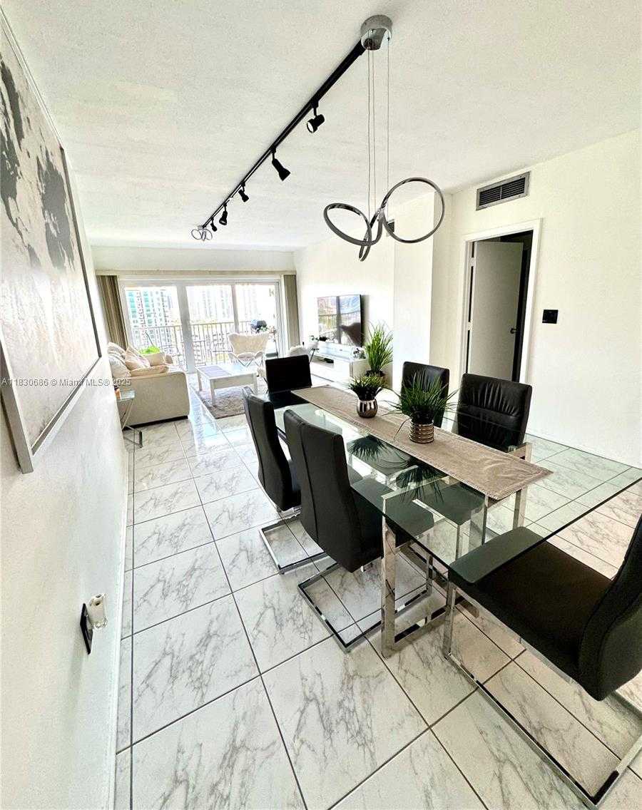 Small Image of 300 BAYVIEW DR #1603, Sunny Isles Beach Number 5