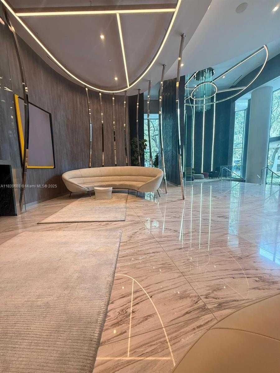 Imagen de Pequeño Objeto