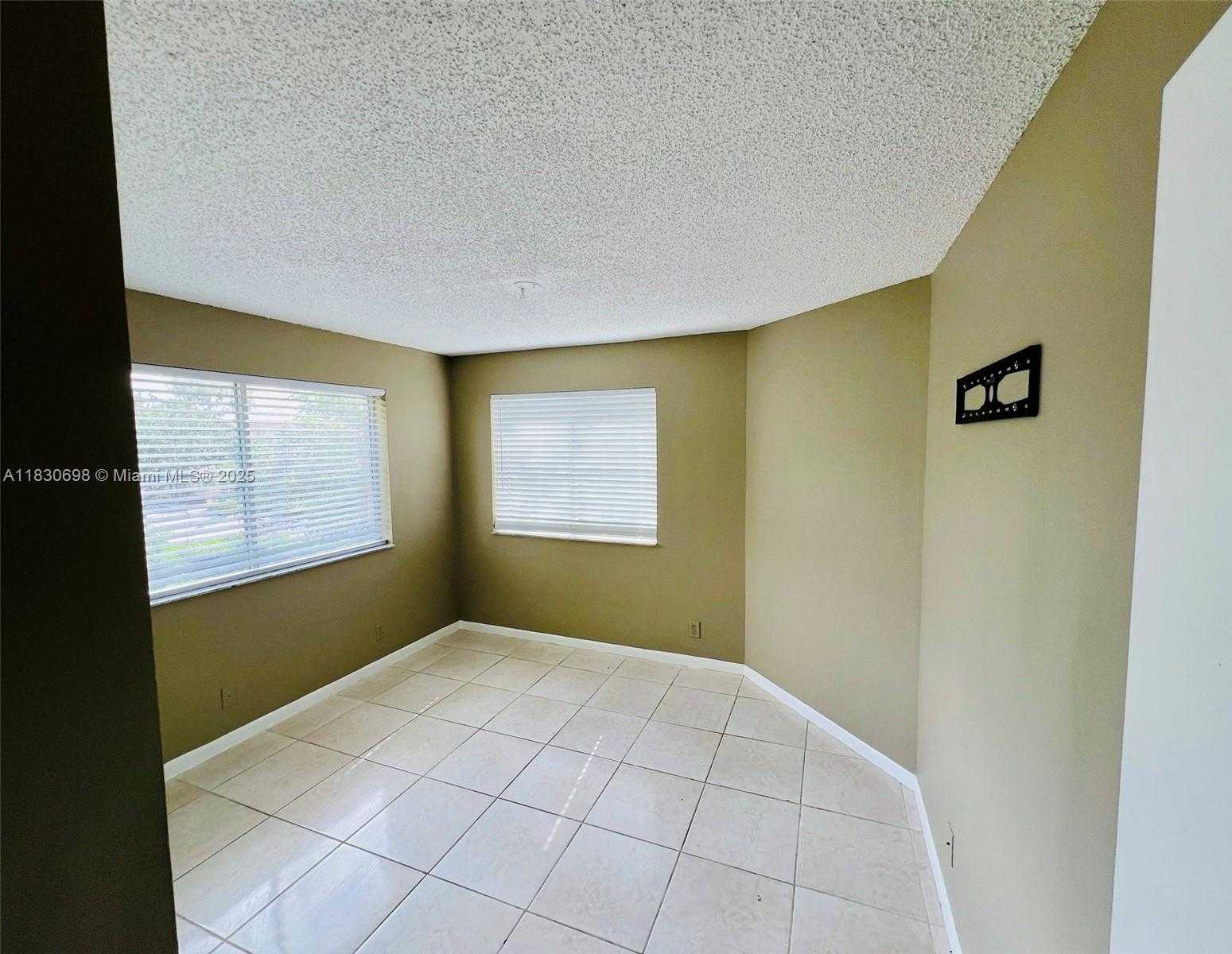 Small Image of 9701 WESTVIEW DR #1437, Coral Springs Number 10