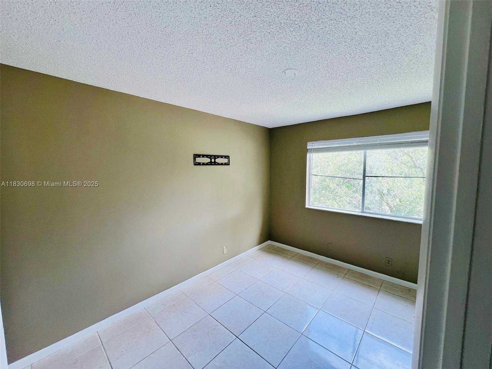 Small Image of 9701 WESTVIEW DR #1437, Coral Springs Number 13