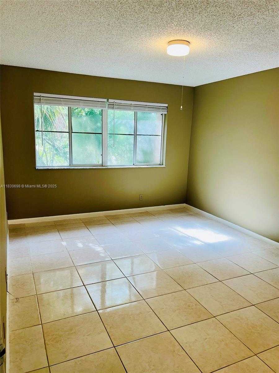 Small Image of 9701 WESTVIEW DR #1437, Coral Springs Number 3