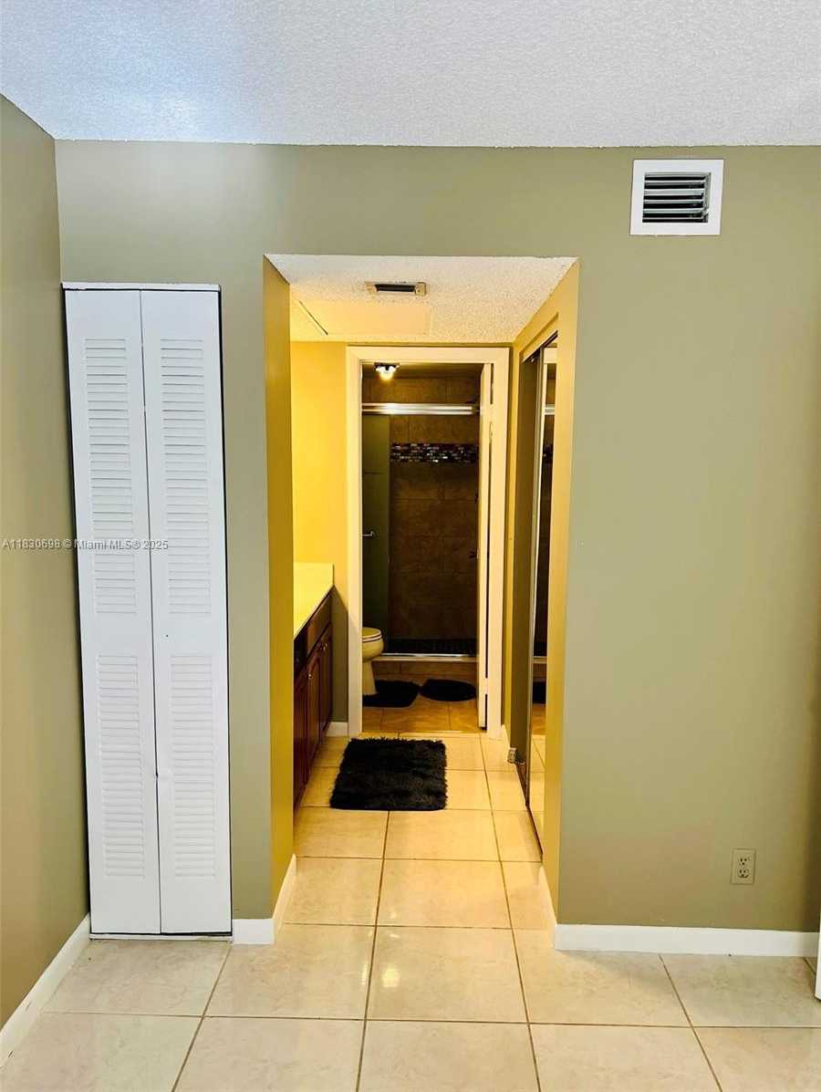 Small Image of 9701 WESTVIEW DR #1437, Coral Springs Number 4