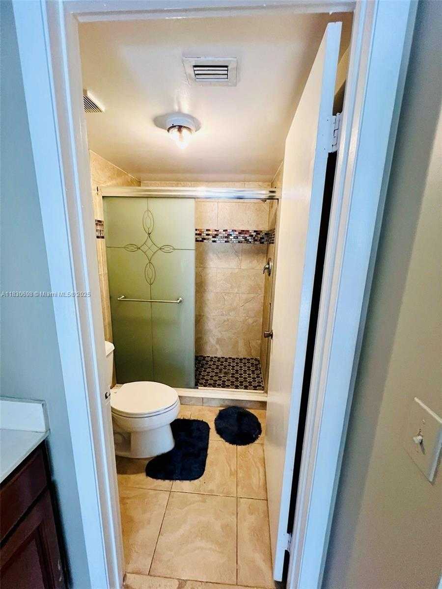 Small Image of 9701 WESTVIEW DR #1437, Coral Springs Number 6