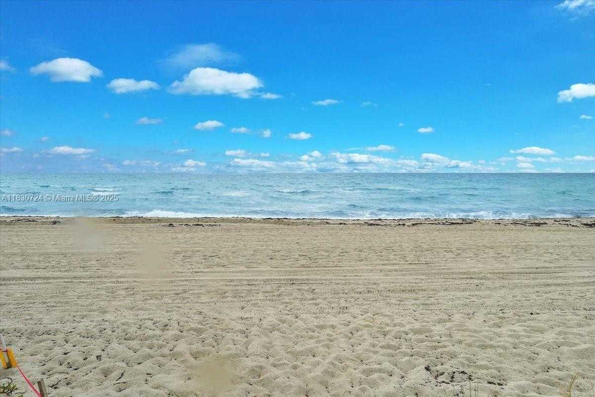 Small Image of 1936 SOUTH OCEAN DR #6D, Hallandale Beach Number 3