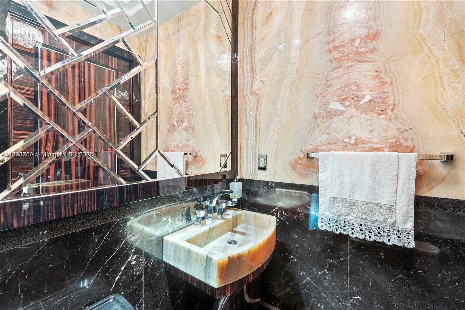 Small Image of 7112 FISHER ISLAND DR #7112, Miami Beach Number 28