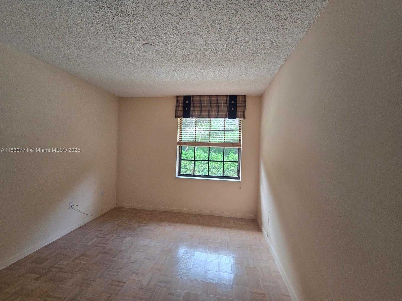 Small Image of 5139 EUROPA DR #P, Boynton Beach Number 7