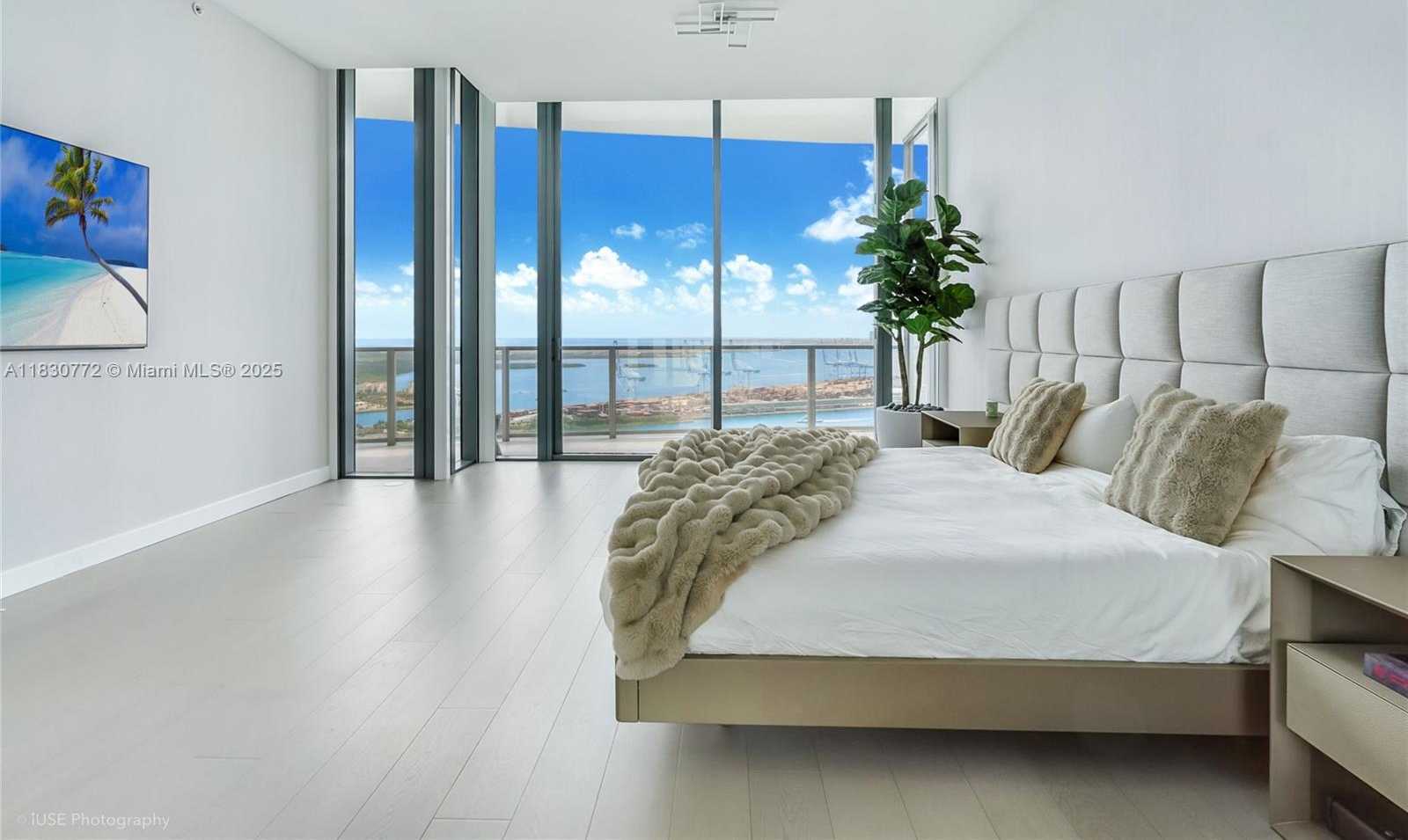 Small Image of 500 ALTON RD #4401, Miami Beach Number 11