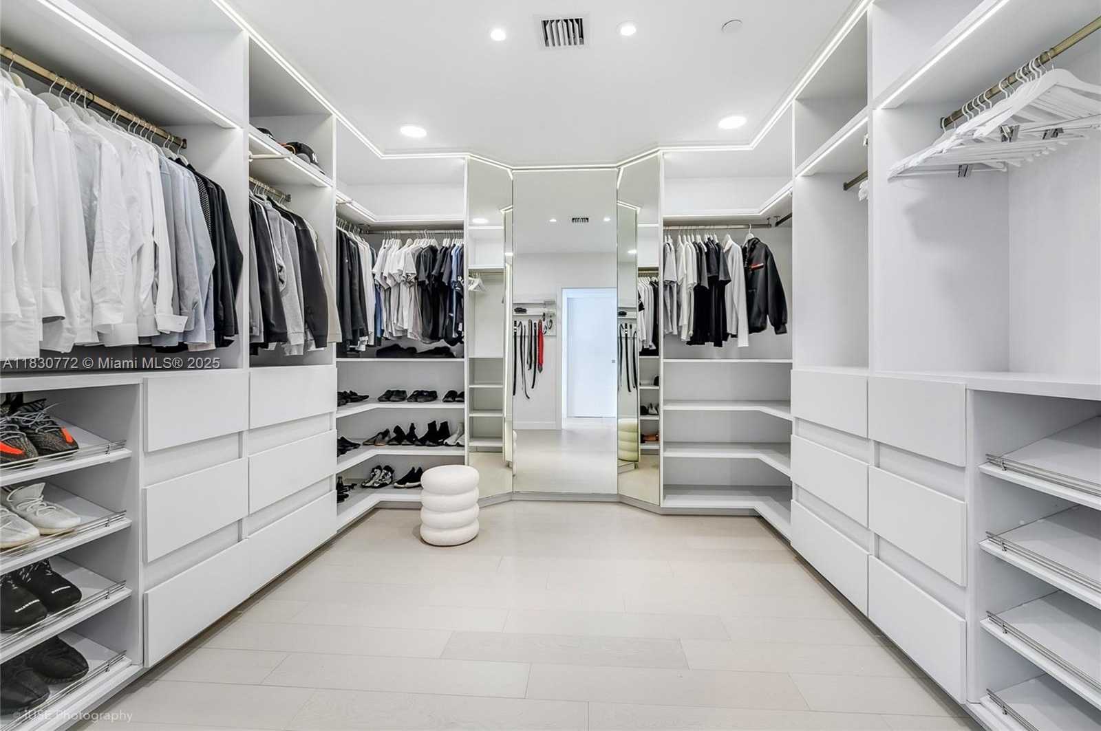 Small Image of 500 ALTON RD #4401, Miami Beach Number 14