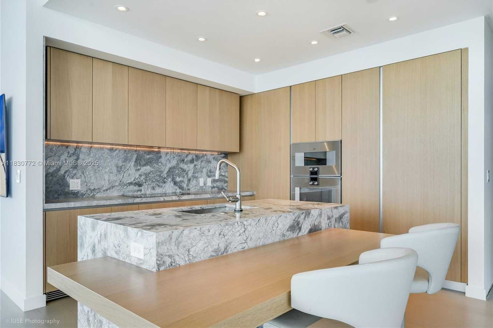 Small Image of 500 ALTON RD #4401, Miami Beach Number 4