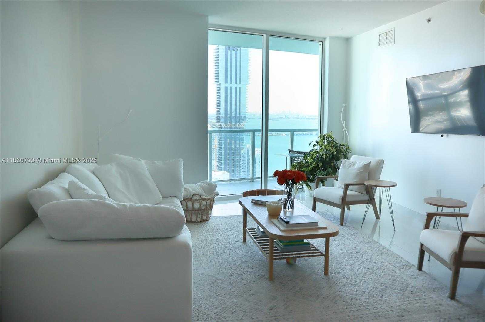 Small Image of 1900 N BAYSHORE DR #3804, Miami Number 2