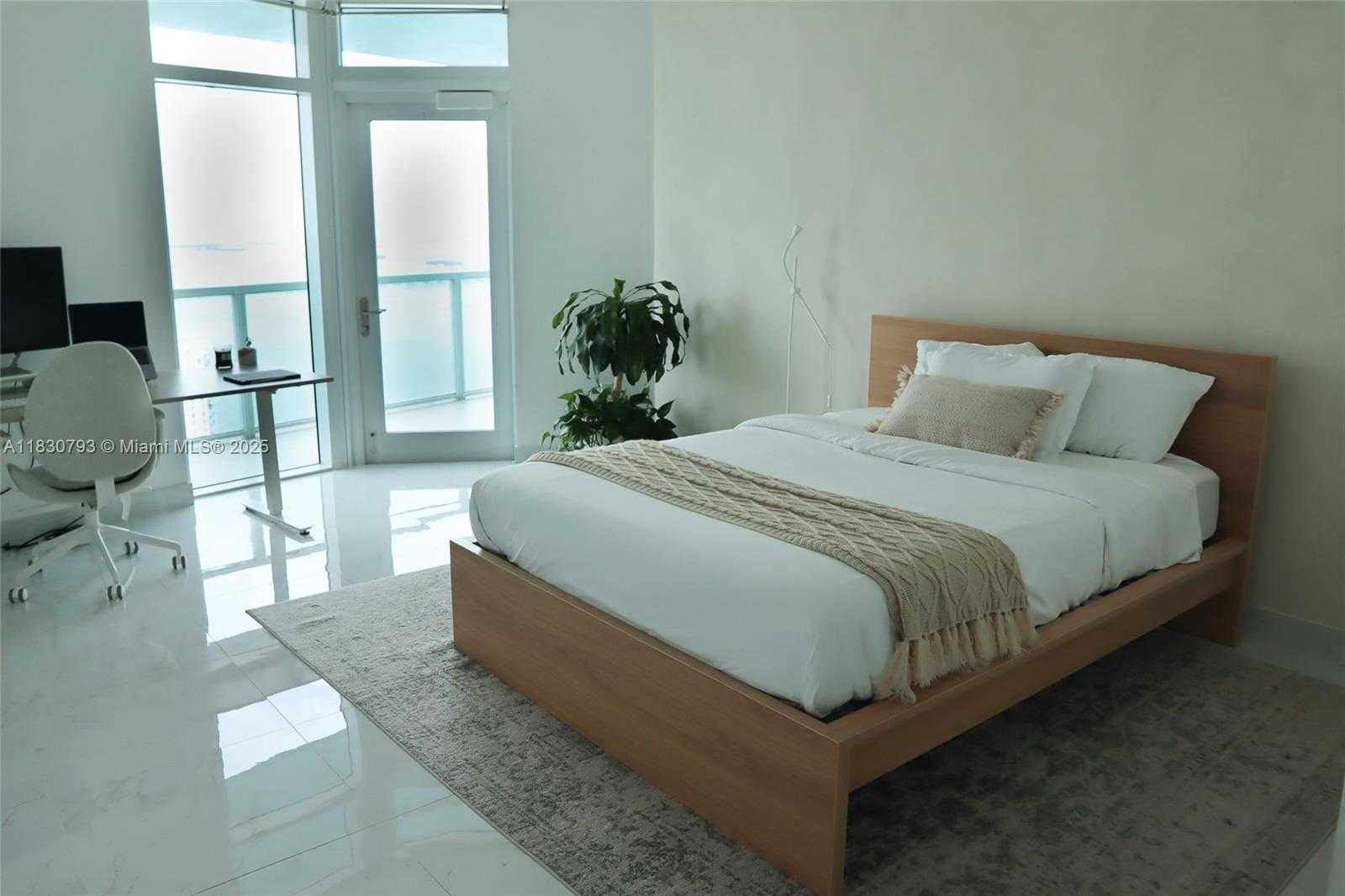 Small Image of 1900 N BAYSHORE DR #3804, Miami Number 7