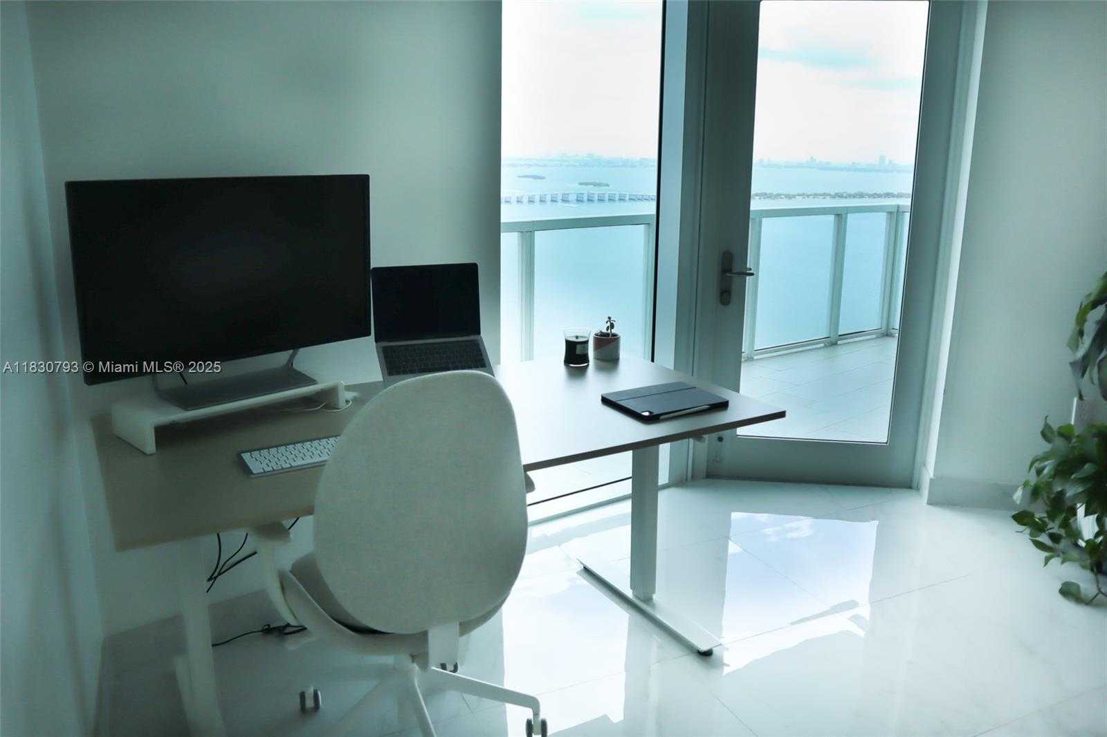 Small Image of 1900 N BAYSHORE DR #3804, Miami Number 8