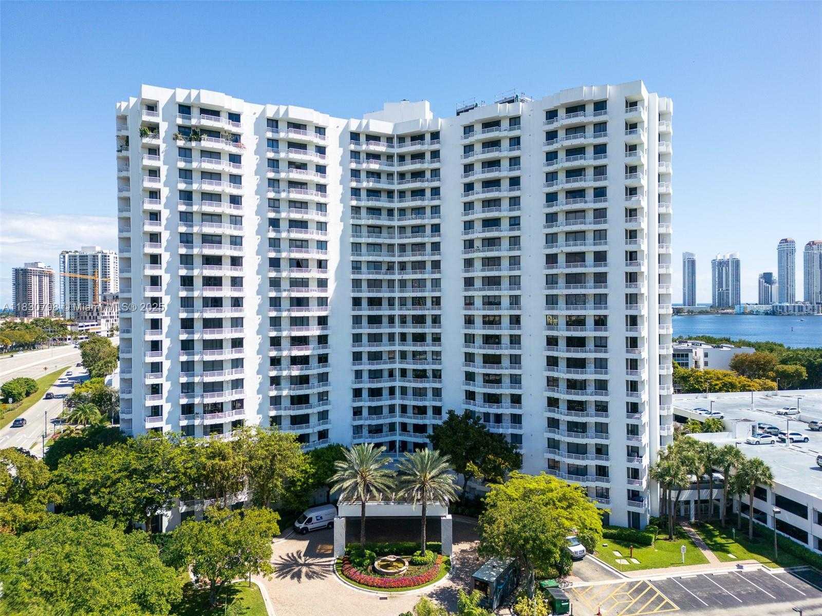 Small Image of 3300 NORTH EAST 192ND ST #1908, Aventura Number 4