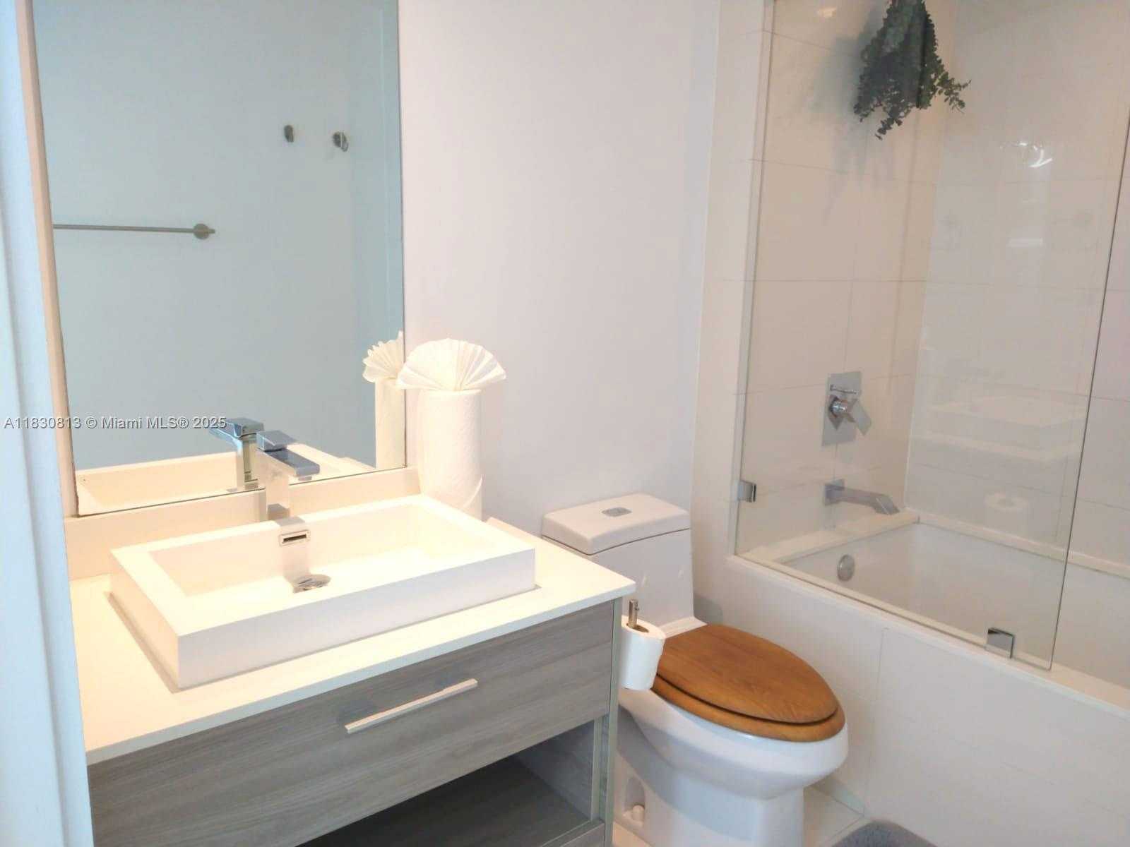 Small Image of 1300 SOUTH MIAMI AVE #2208, Miami Number 7