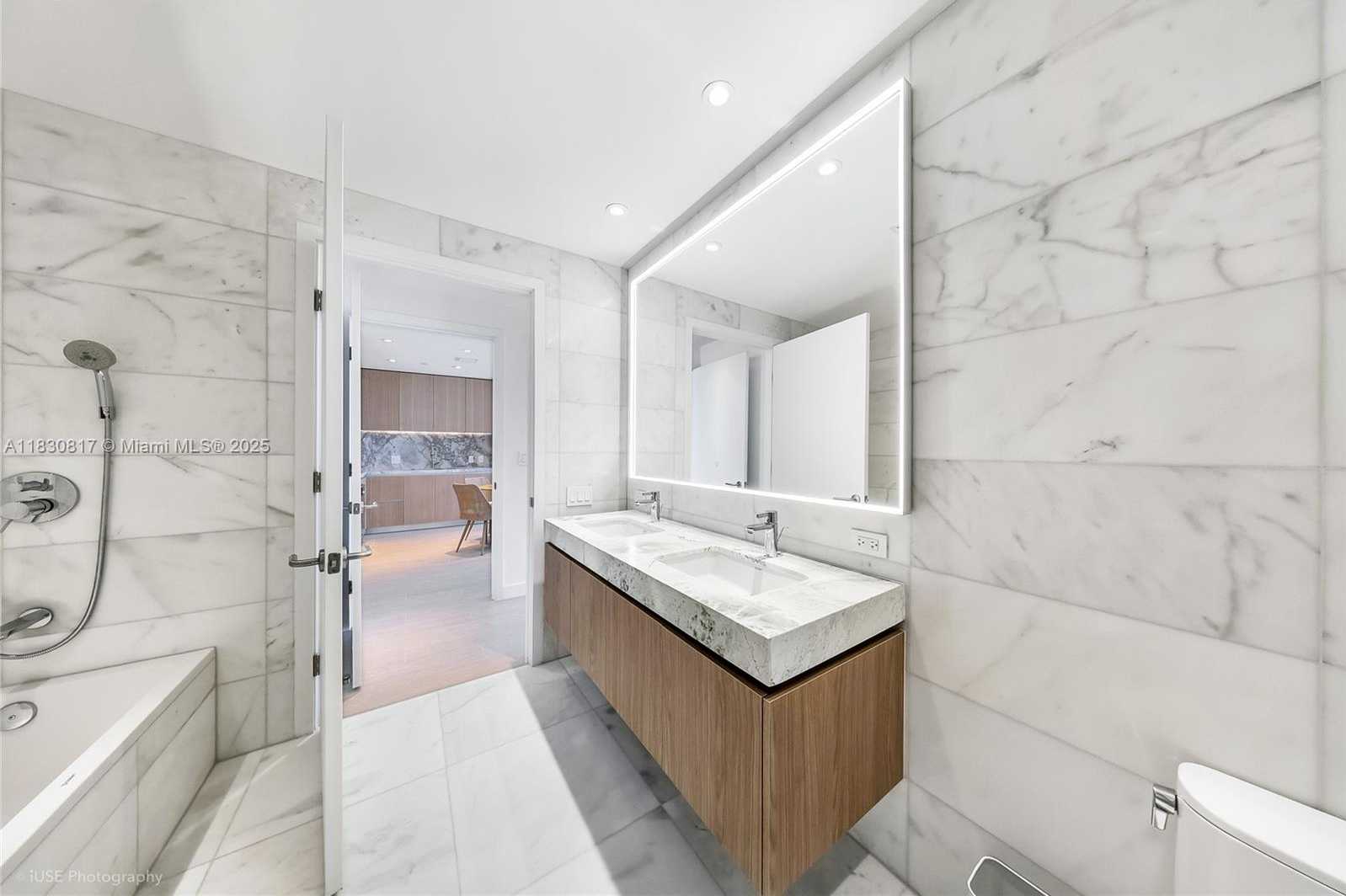 Small Image of 500 ALTON RD #1906, Miami Beach Number 10