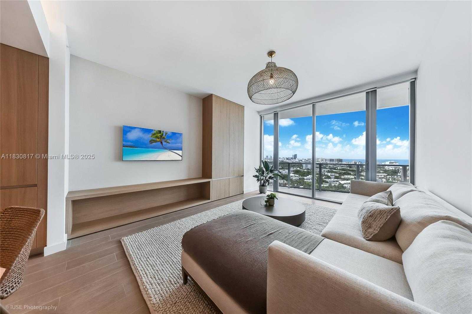 Small Image of 500 ALTON RD #1906, Miami Beach Number 6