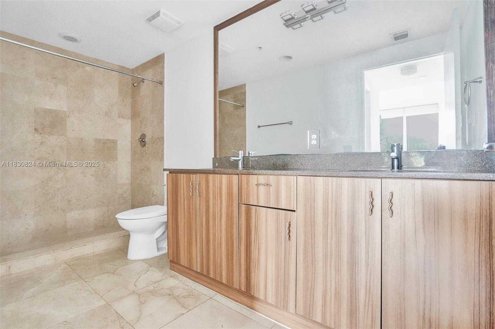 Small Image of 6305 INDIAN CREEK DR #3B, Miami Beach Number 18